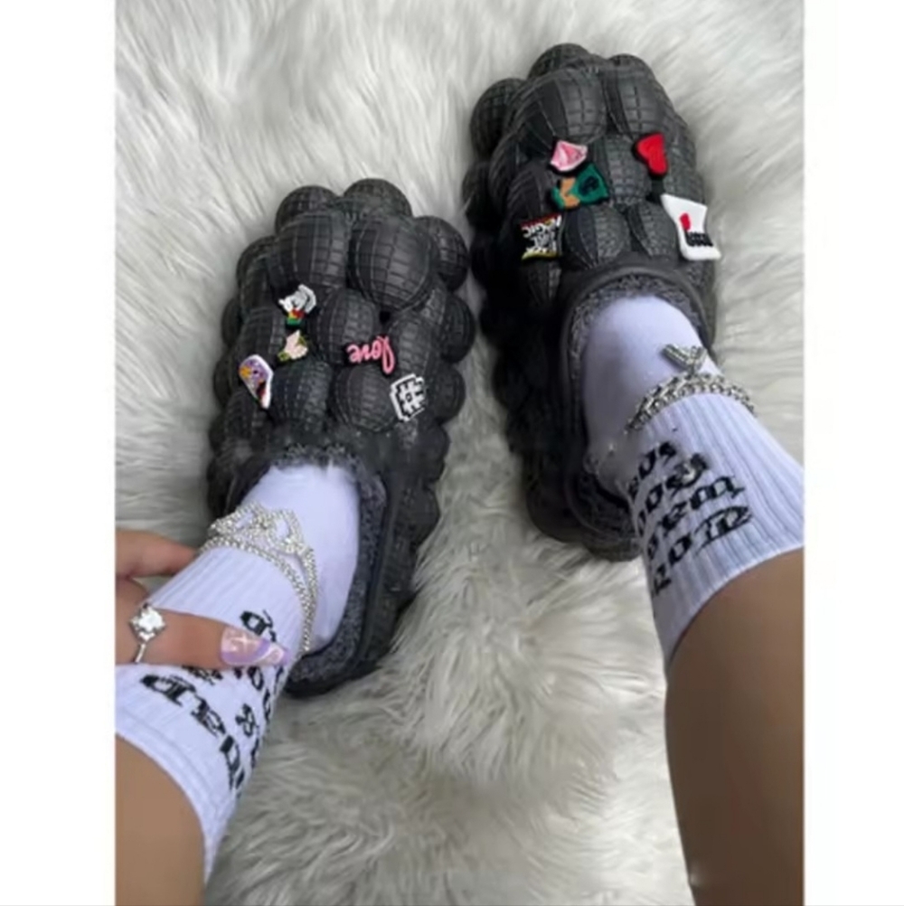 Winter Warm Massage Foam Runner Furry Plush Bubble Slides with Fur Designer Char